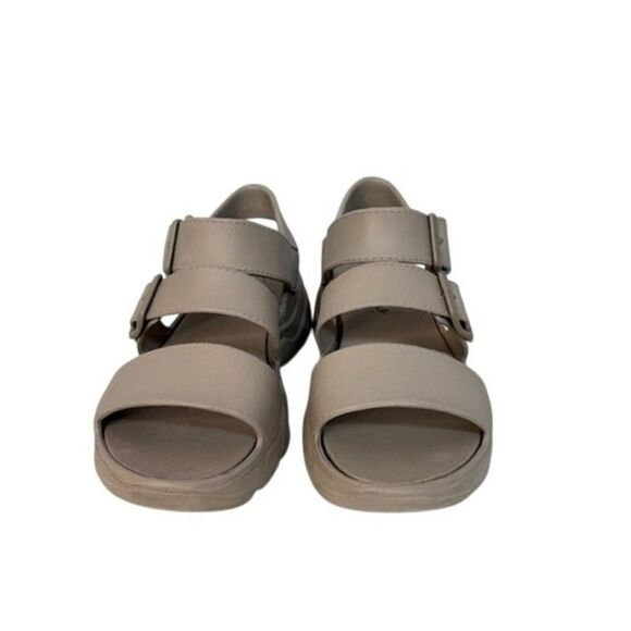 Skechers |  Luxe Foam D'lites 2.0 Beach Sandals Women's Taupe | 11 - Picture 4 of 9